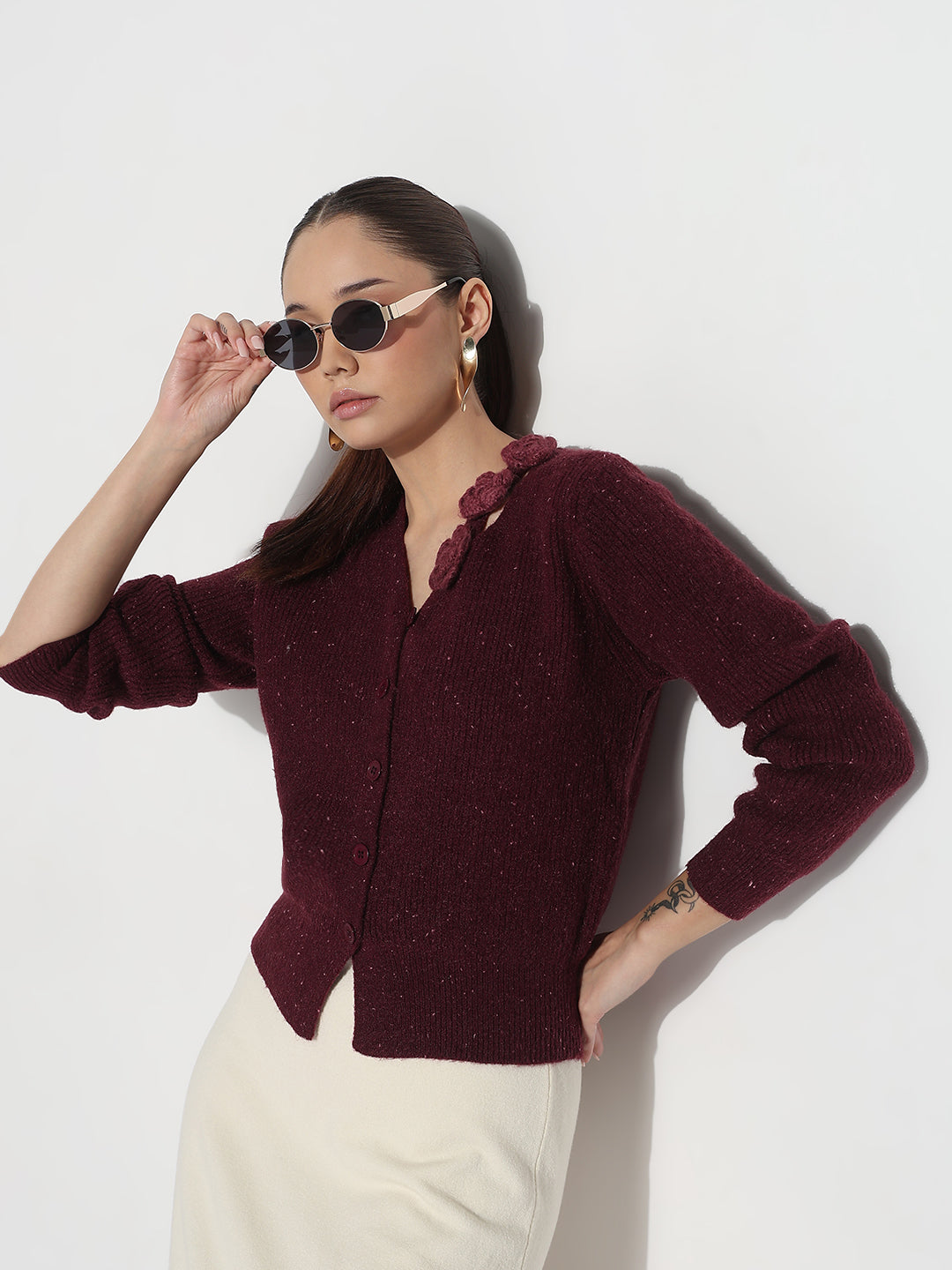 Women's Ribbed Burgundy V-Neck Embellished Knitted Top with Applique Neck Detail