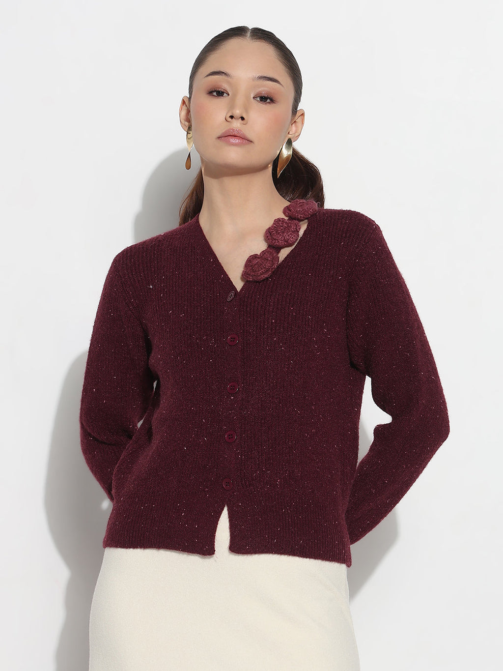 Women's Ribbed Burgundy V-Neck Embellished Knitted Top with Applique Neck Detail