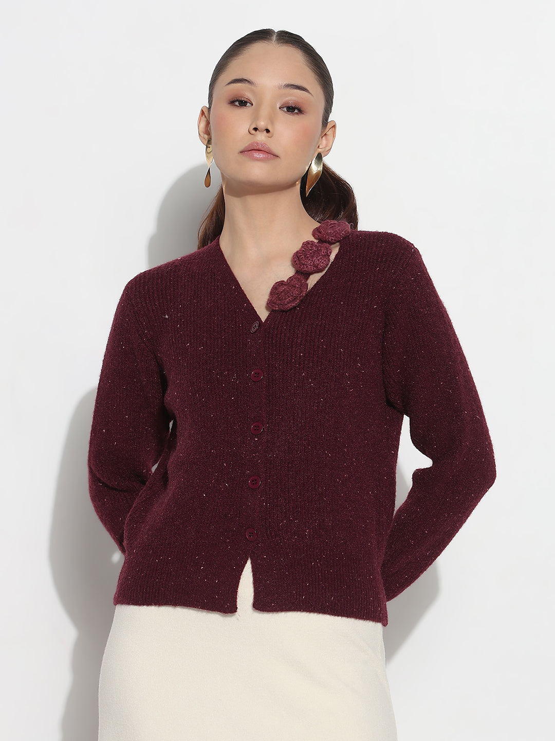 Women's Ribbed Burgundy V-Neck Embellished Knitted Top with Applique Neck Detail