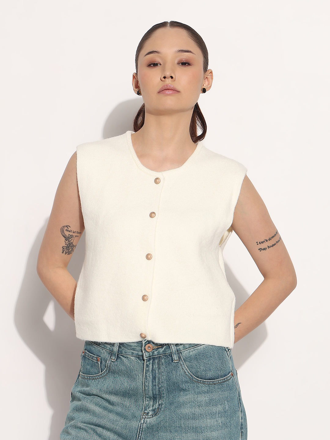 Women's Ribbed Off White Round Neck Sleeveless Knitted Top