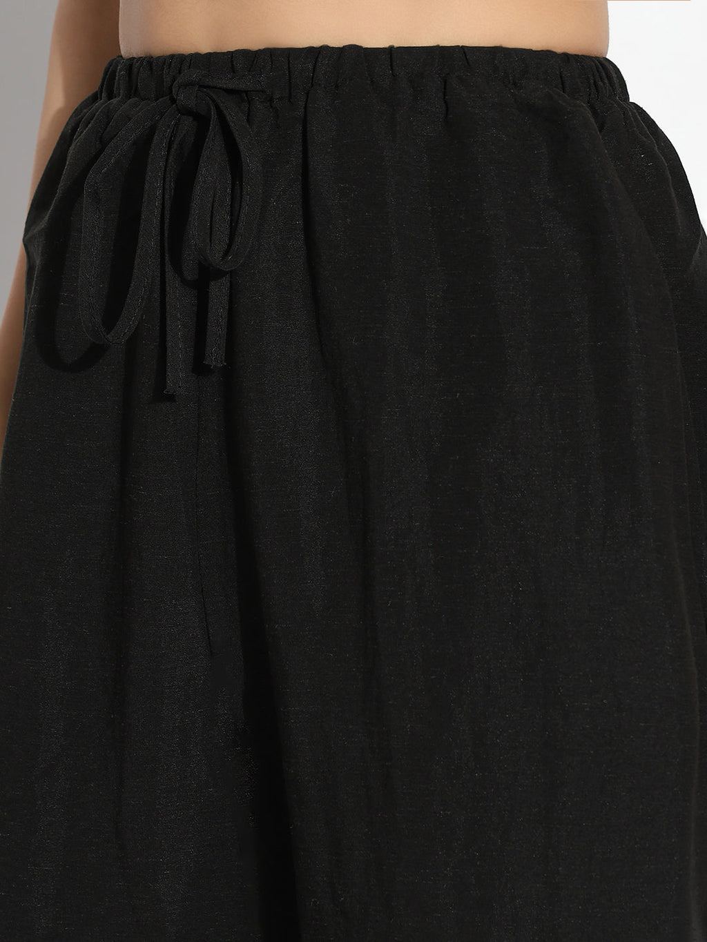 Women's Black Solid Loose Fit Trousers