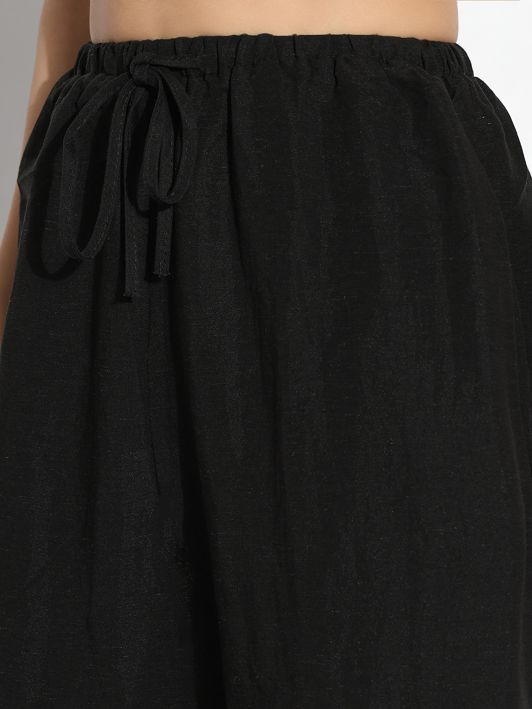 Women's Black Solid Loose Fit Trousers