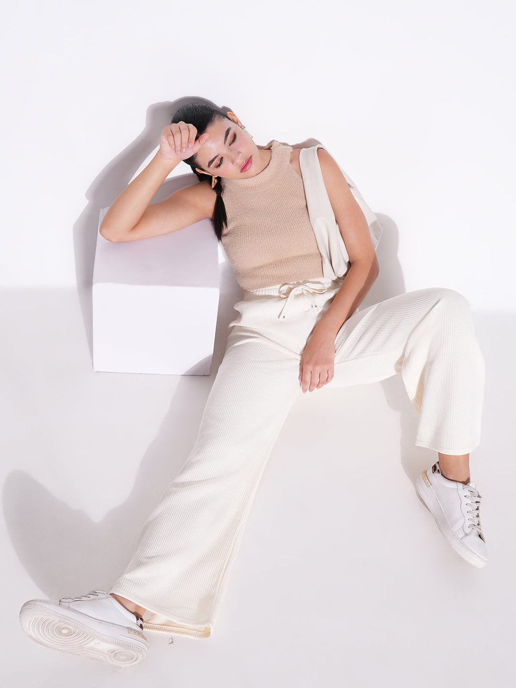 Women's Off White Comfort Mid-Rise Parallel Trousers