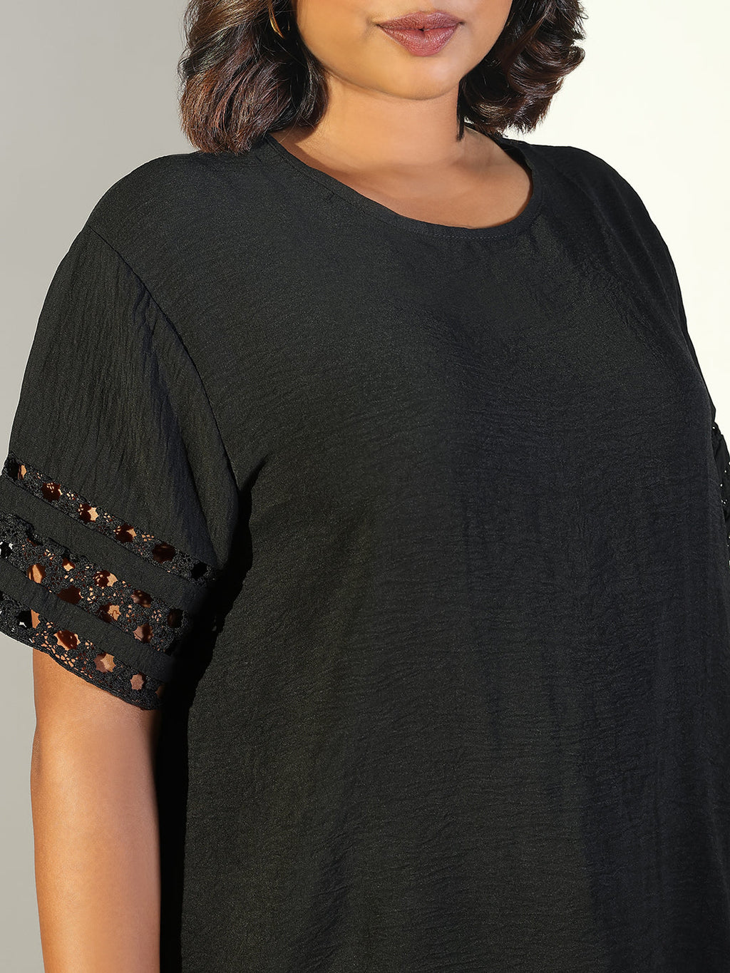 Women's Black Round Neck Top