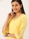 Women's Yellow Solid Straight Kurta