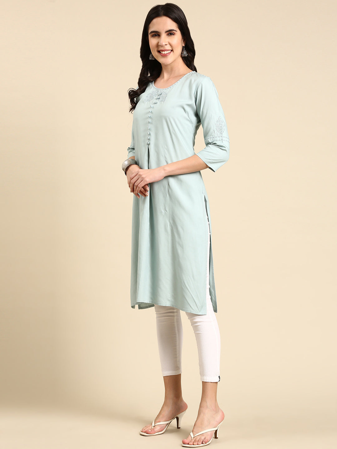 Women's Sea Green Floral Embroidered Straight Kurta