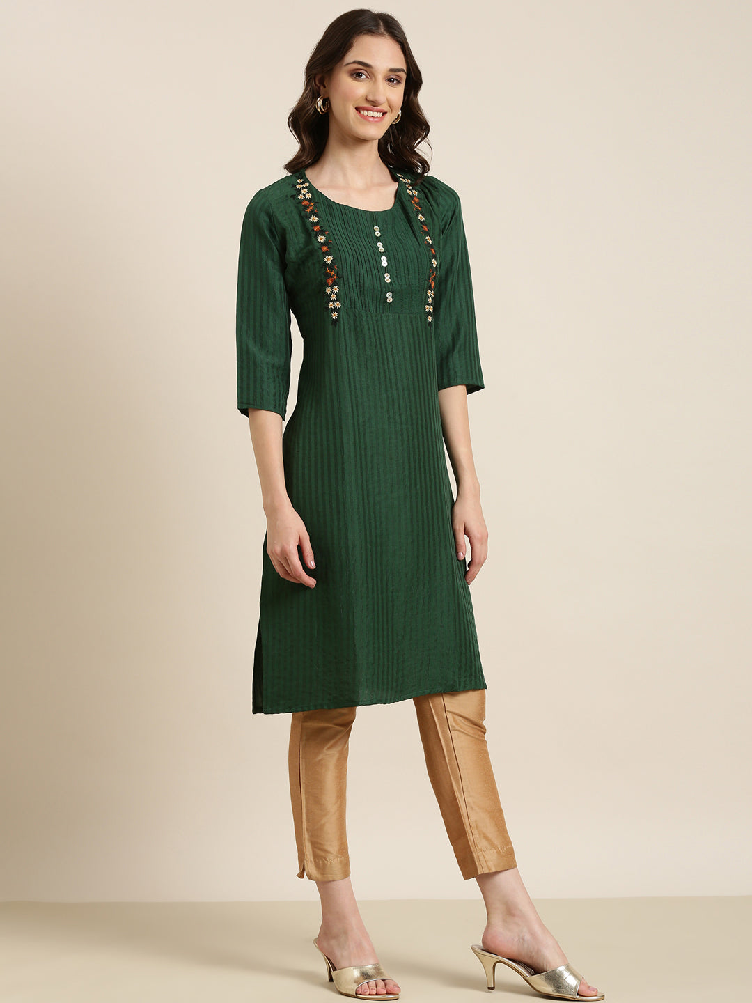 Women's Green Striped Cotton Thread Work Straight Kurta
