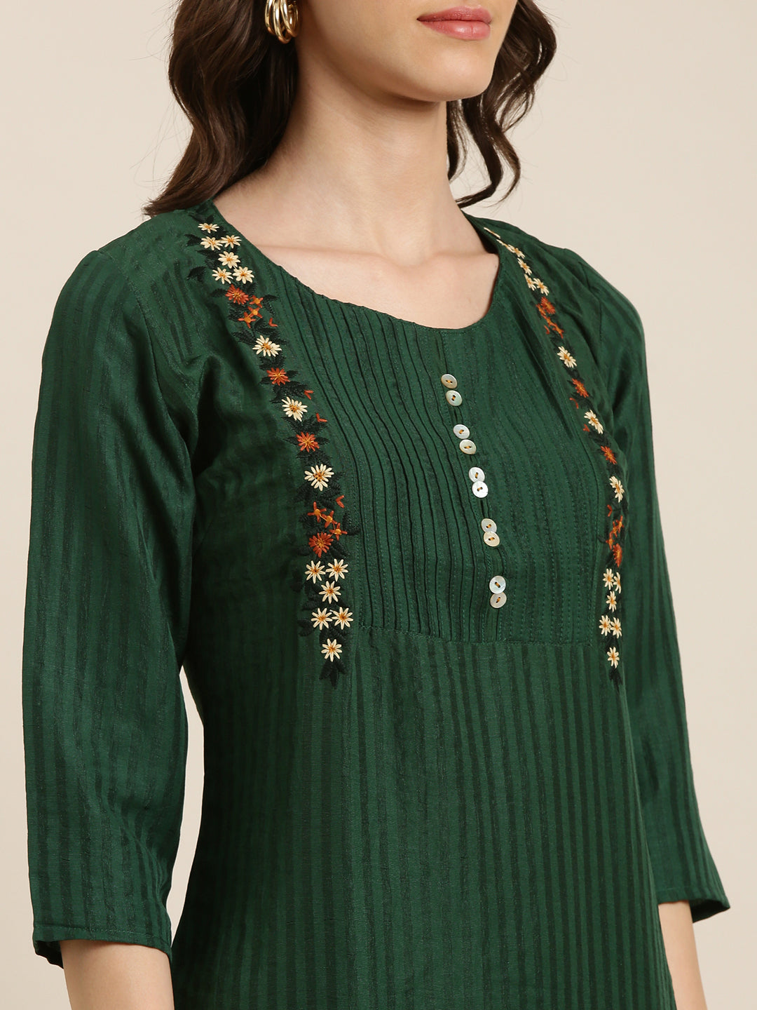 Women's Green Striped Cotton Thread Work Straight Kurta