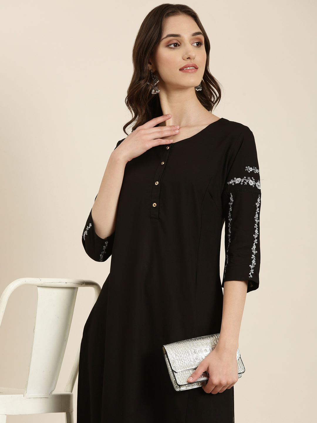 Women's Black Round Neck Straight Kurta
