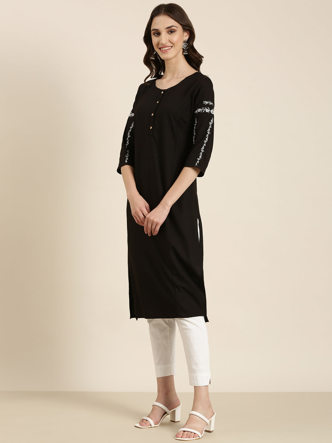 Women's Black Round Neck Straight Kurta