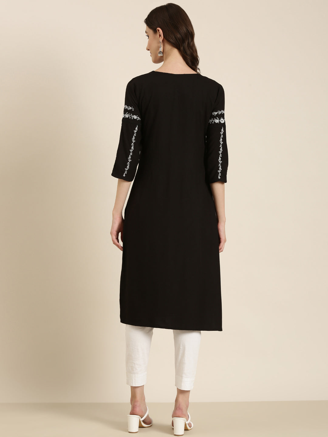 Women's Black Round Neck Straight Kurta