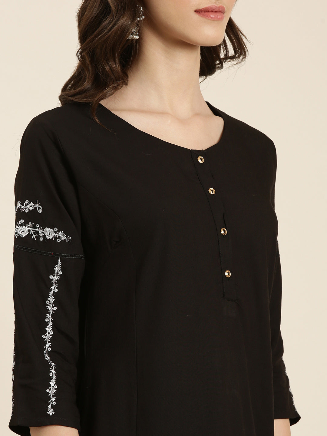 Women's Black Round Neck Straight Kurta