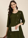 Women's Olive Round Neck Thread Work Straight Kurta