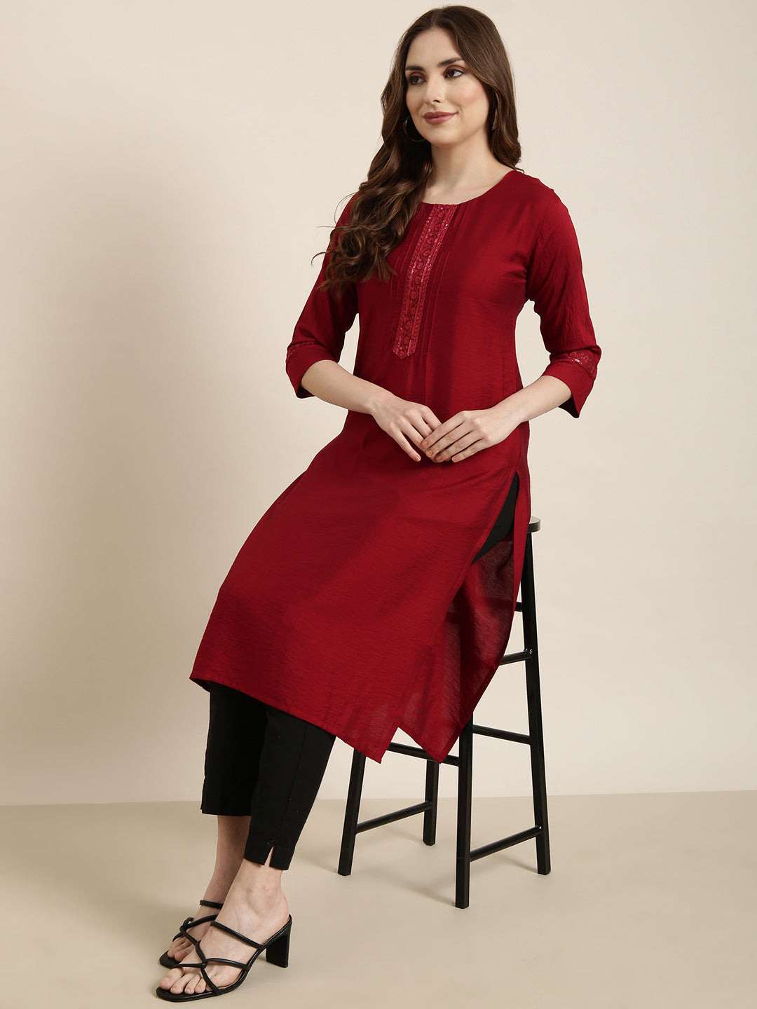 Women's Straight Maroon Solid Kurta