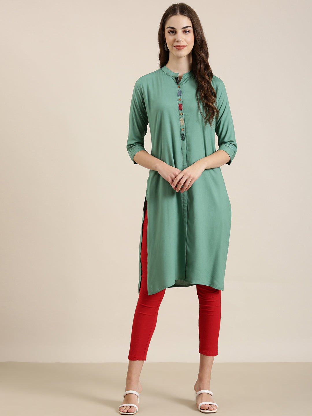 Women's Sea Green Mandarin Collar Thread Work Straight Kurta