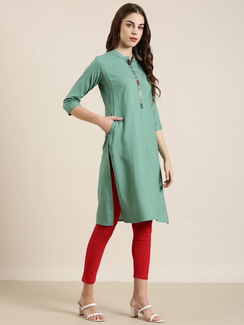 Women's Sea Green Mandarin Collar Thread Work Straight Kurta