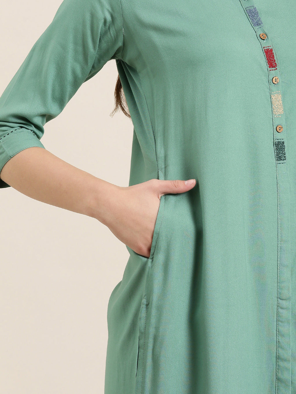 Women's Sea Green Mandarin Collar Thread Work Straight Kurta