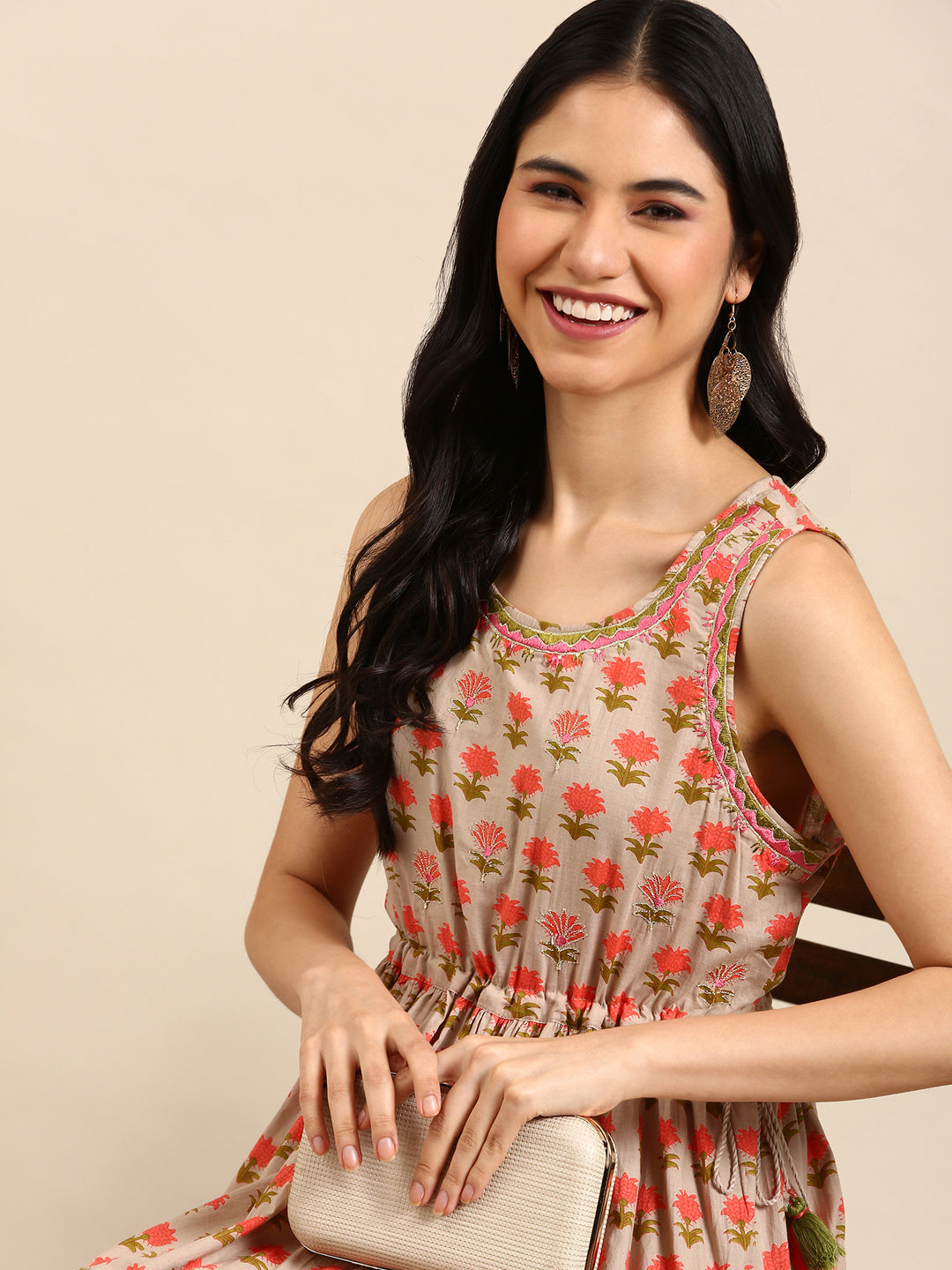 Women's Beige Floral Embroidered Floral Anarkali Kurta