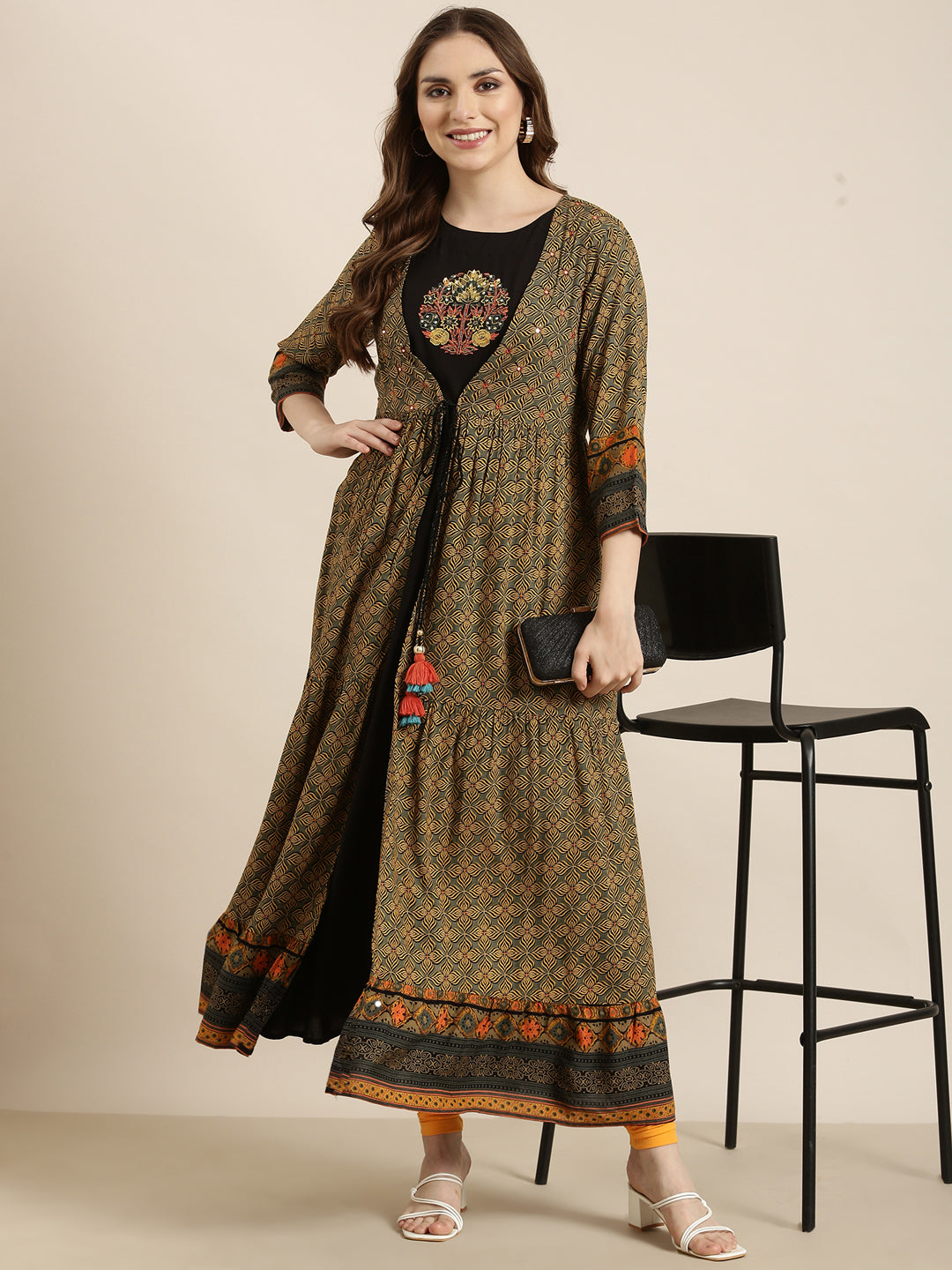 Women's Anarkali Black Solid Kurta Comes With Overcoat