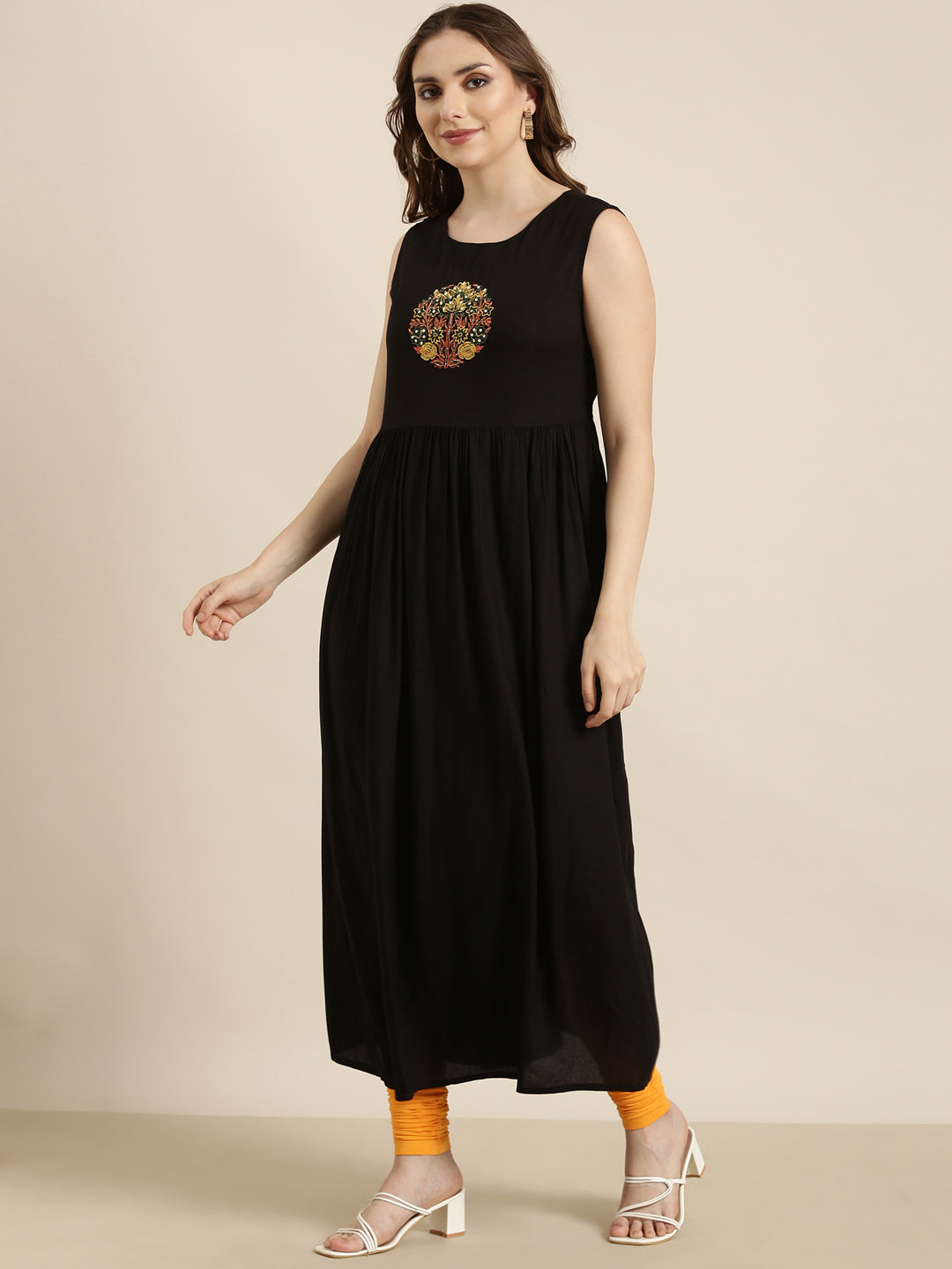 Women's Anarkali Black Solid Kurta Comes With Overcoat