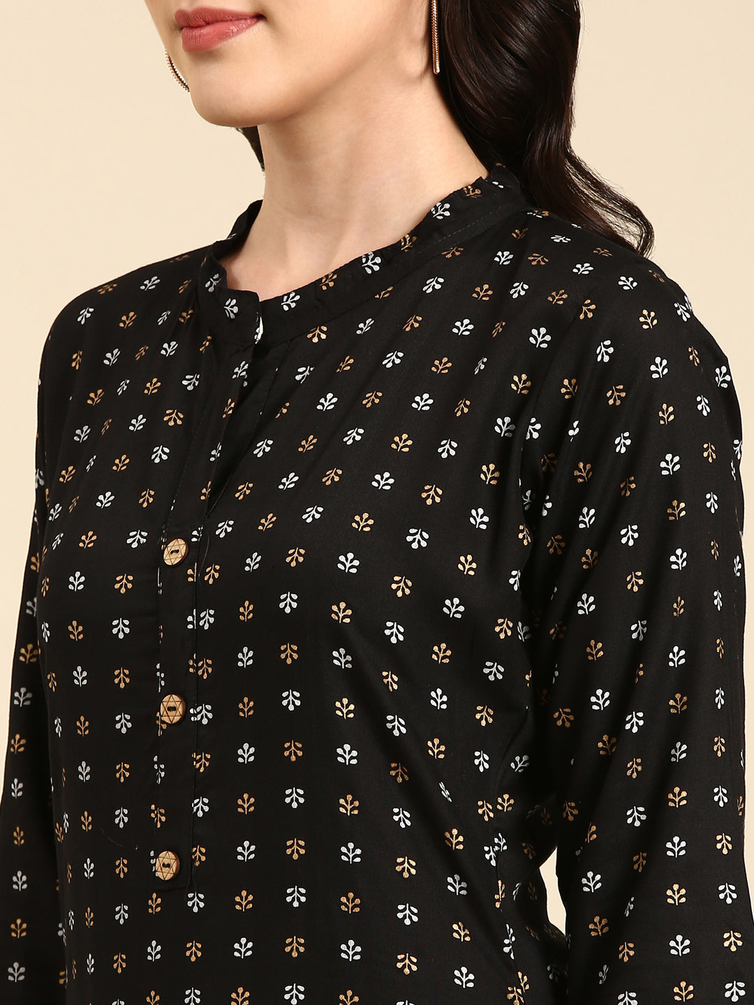 Women's Black Mandarin Collar Ethnic Motifs Printed Straight Kurta