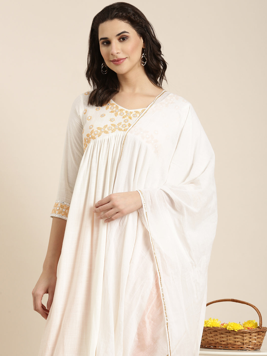 Women's Ethnic Straight Off White Solid Kurta Sets with Dupatta