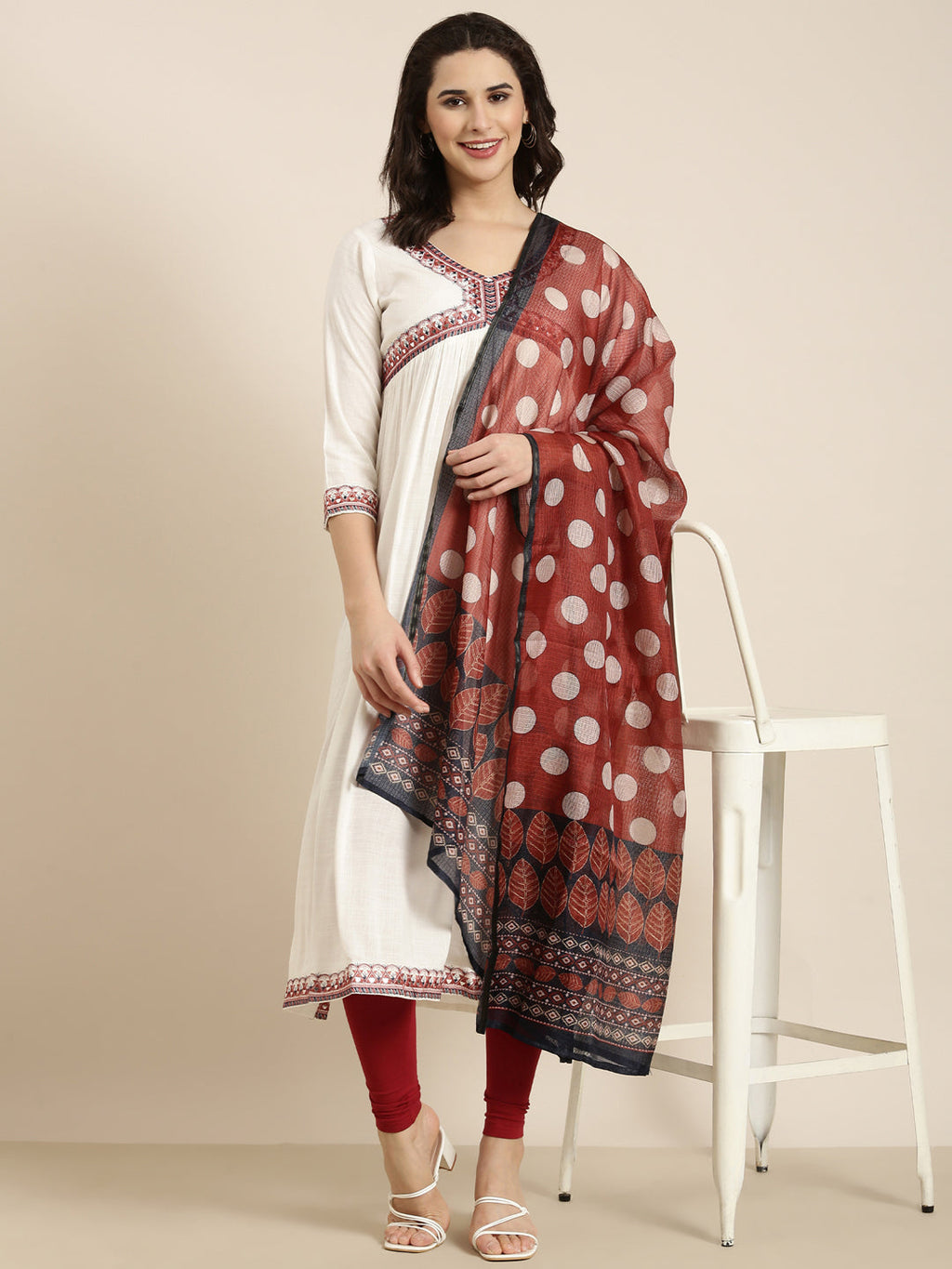 Women's Anarkali Cream Solid Kurta Sets with Dupatta