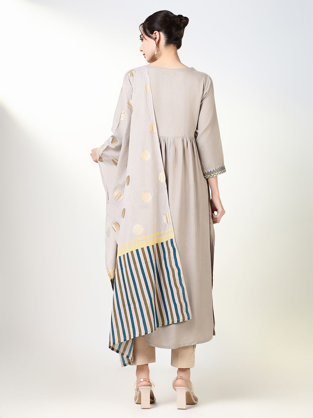 Women's Ethnic Grey Solid Anarkali Kurta with Dupatta