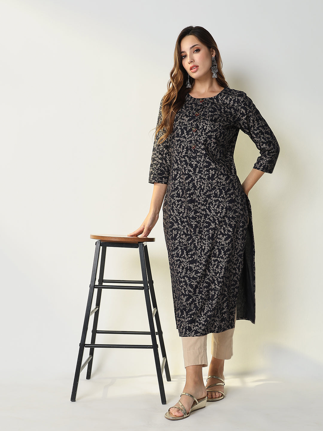Women's Navy Blue Graphic Straight Kurta