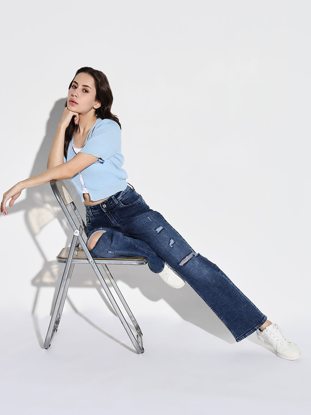 Women's Blue Comfort Straight Fit Slash Knee Heavy Fade Jeans