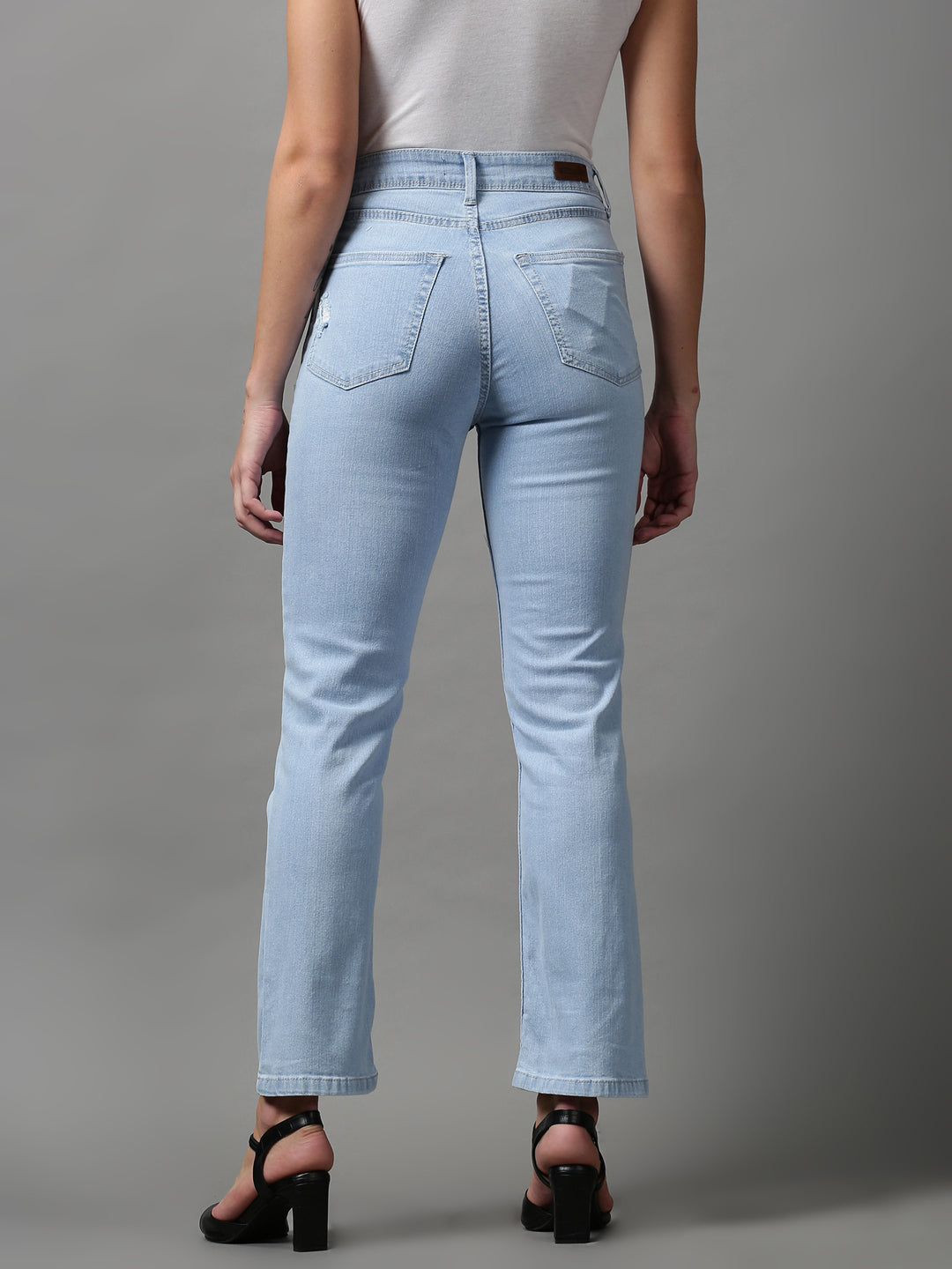 Women's Blue Mildly Distressed Light Fade Stretchable Denim Jeans