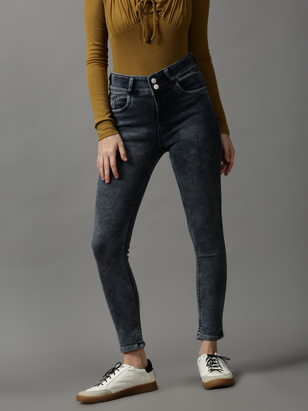 Women's Grey Skinny Fit Light Fade Stretchable Denim Jeans