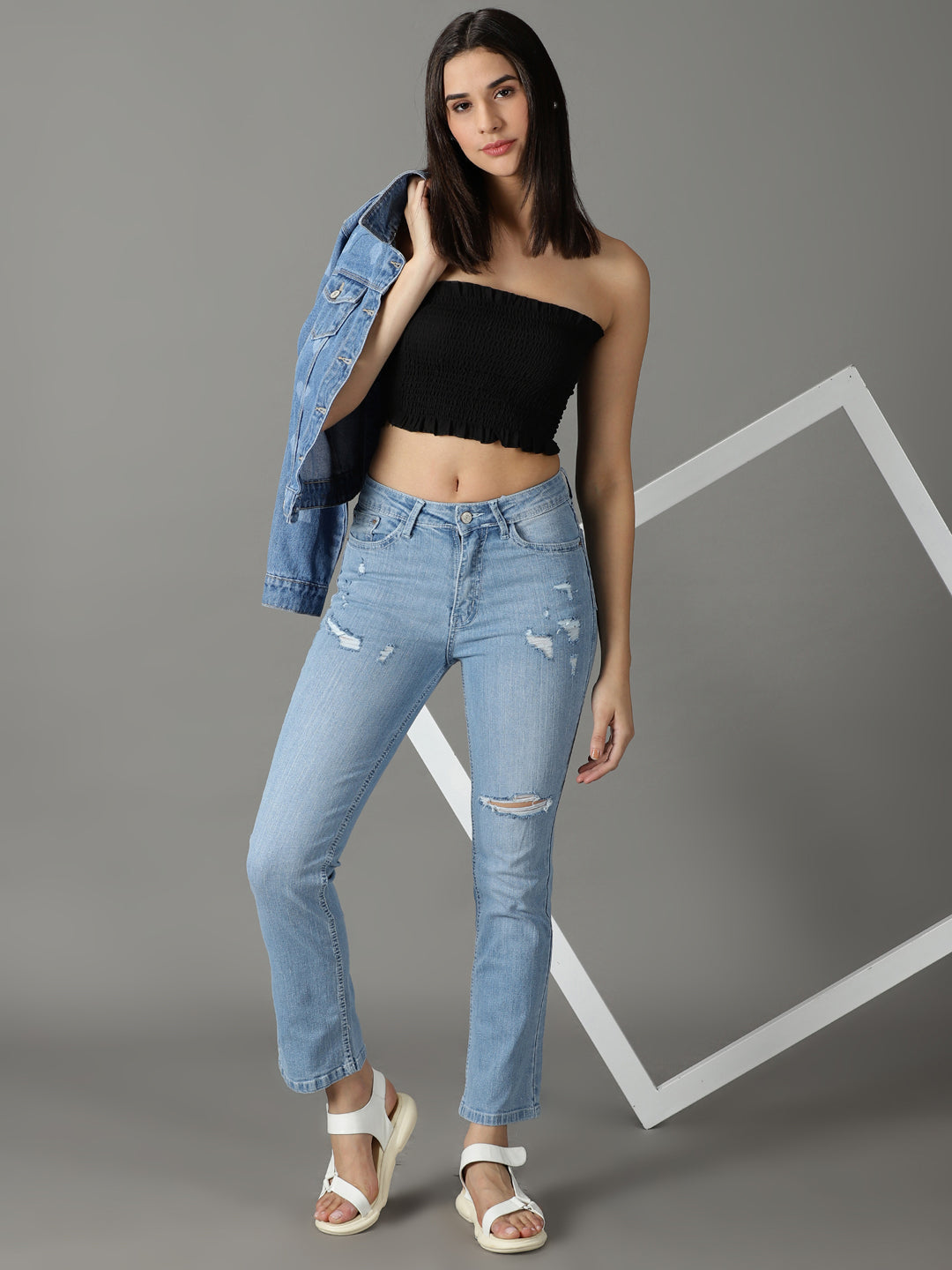 Women's Blue Relaxed Fit High-Rise Mildly Distressed Light Fade Stretchable Cotton Jeans