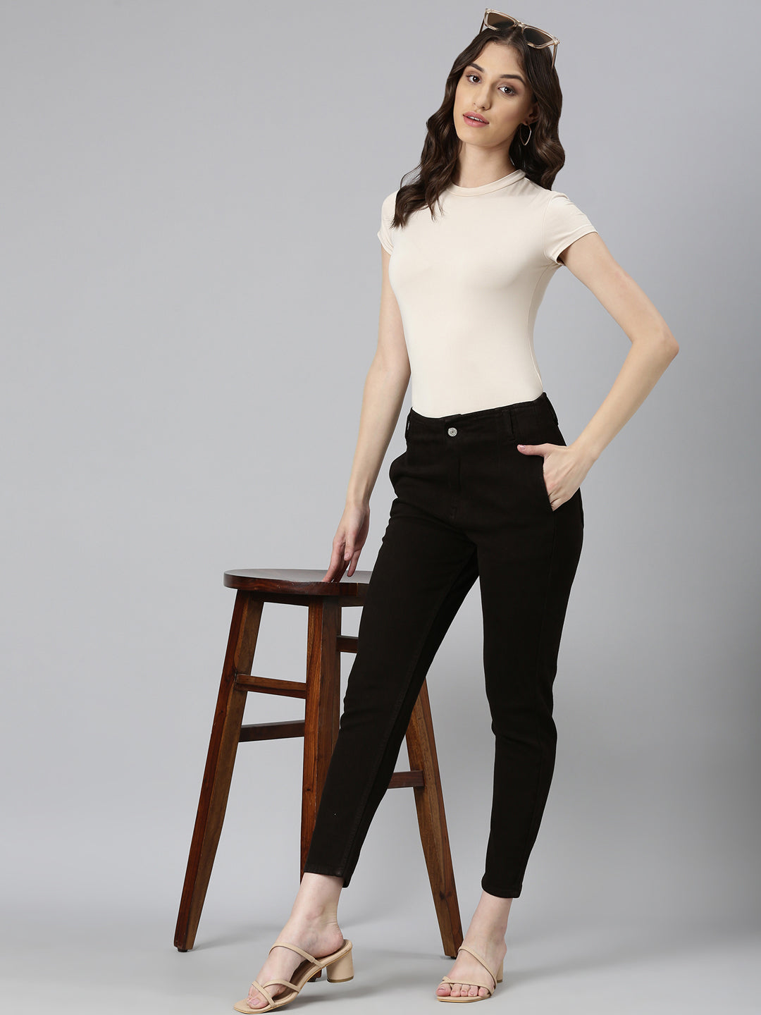 Women's Brown Slim Fit Mid-Rise Cropped Denim Jeans