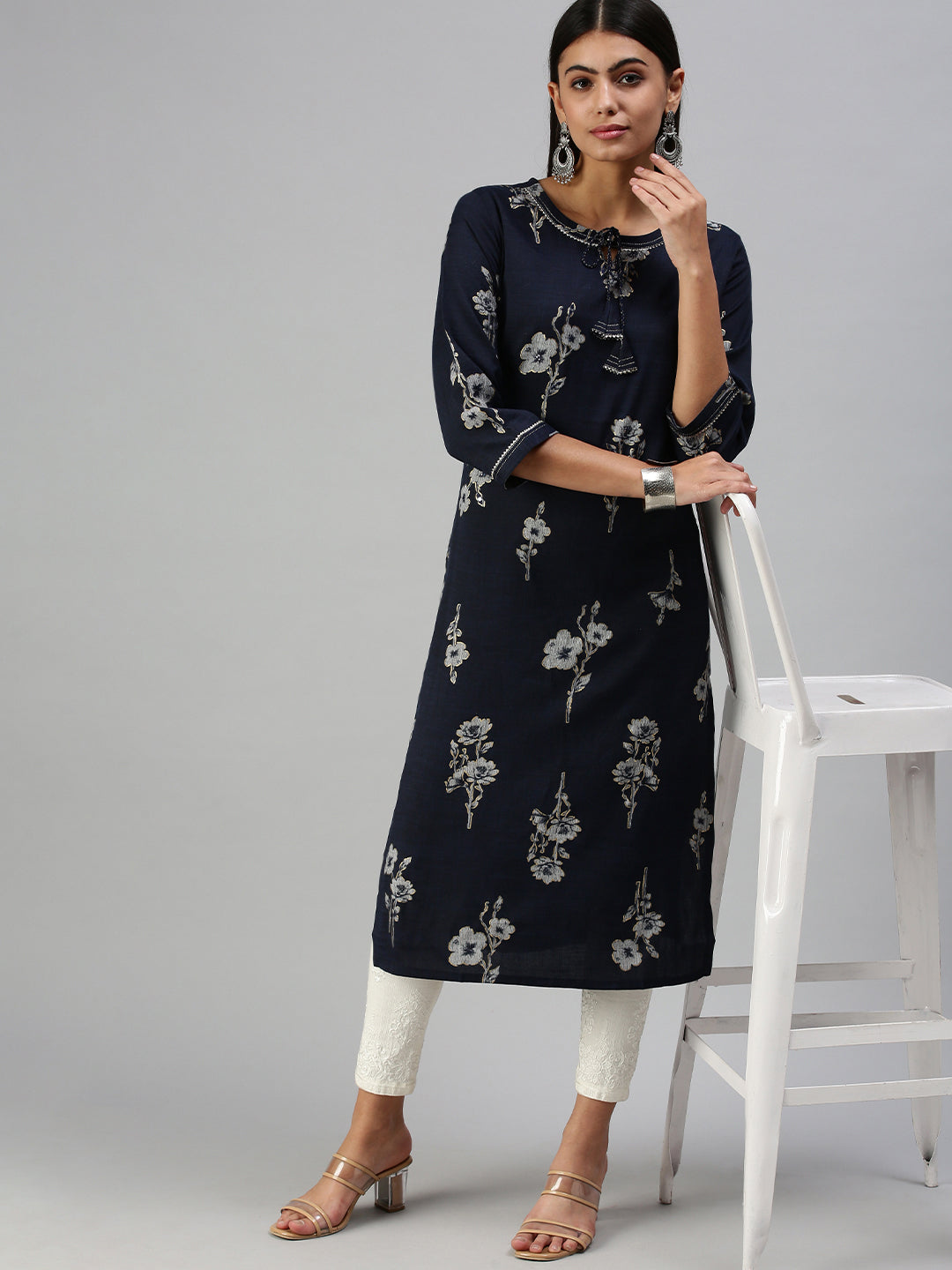 Women's Blue Floral Straight Kurta