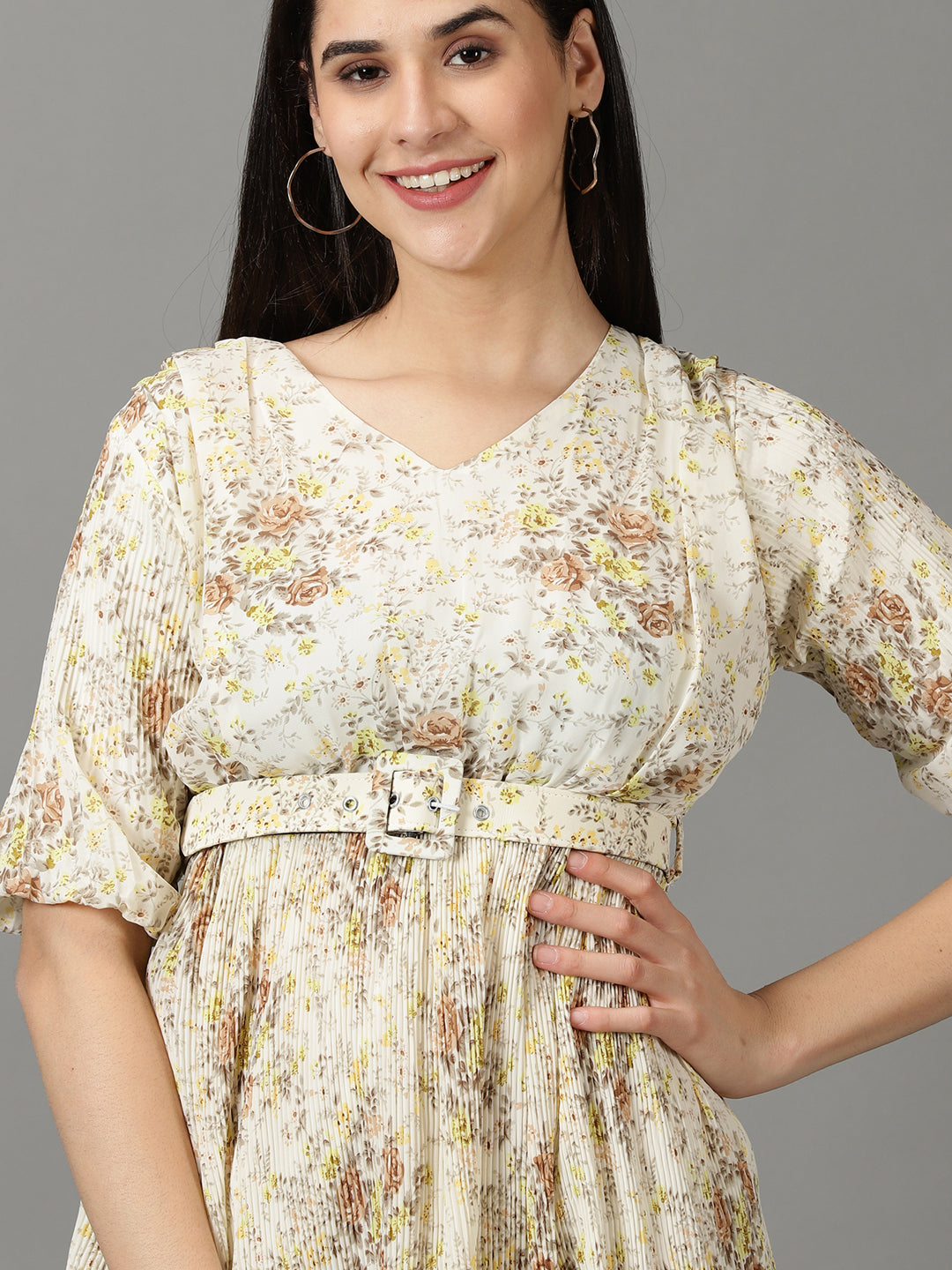 Women's Off White Floral Printed Fit & Flare Dress With Belt