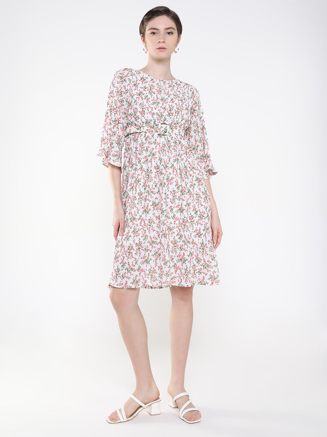 Women's White Round Neck Accordion Pleats Floral Printed Chiffon A-Line Dress With Belt
