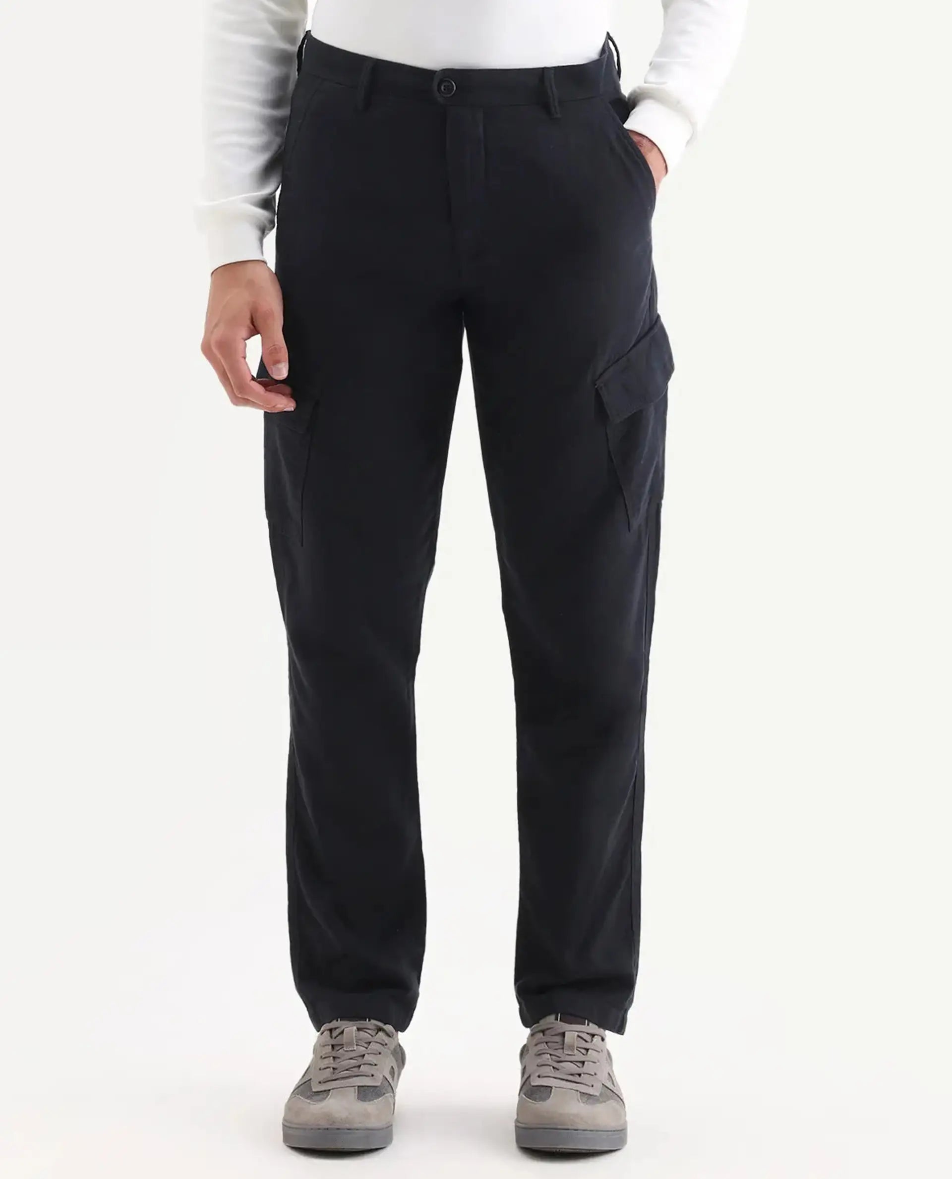 Rare Rabbit Men's Presso 25 Black Cotton Blend Plain Relaxed Fit Trouser