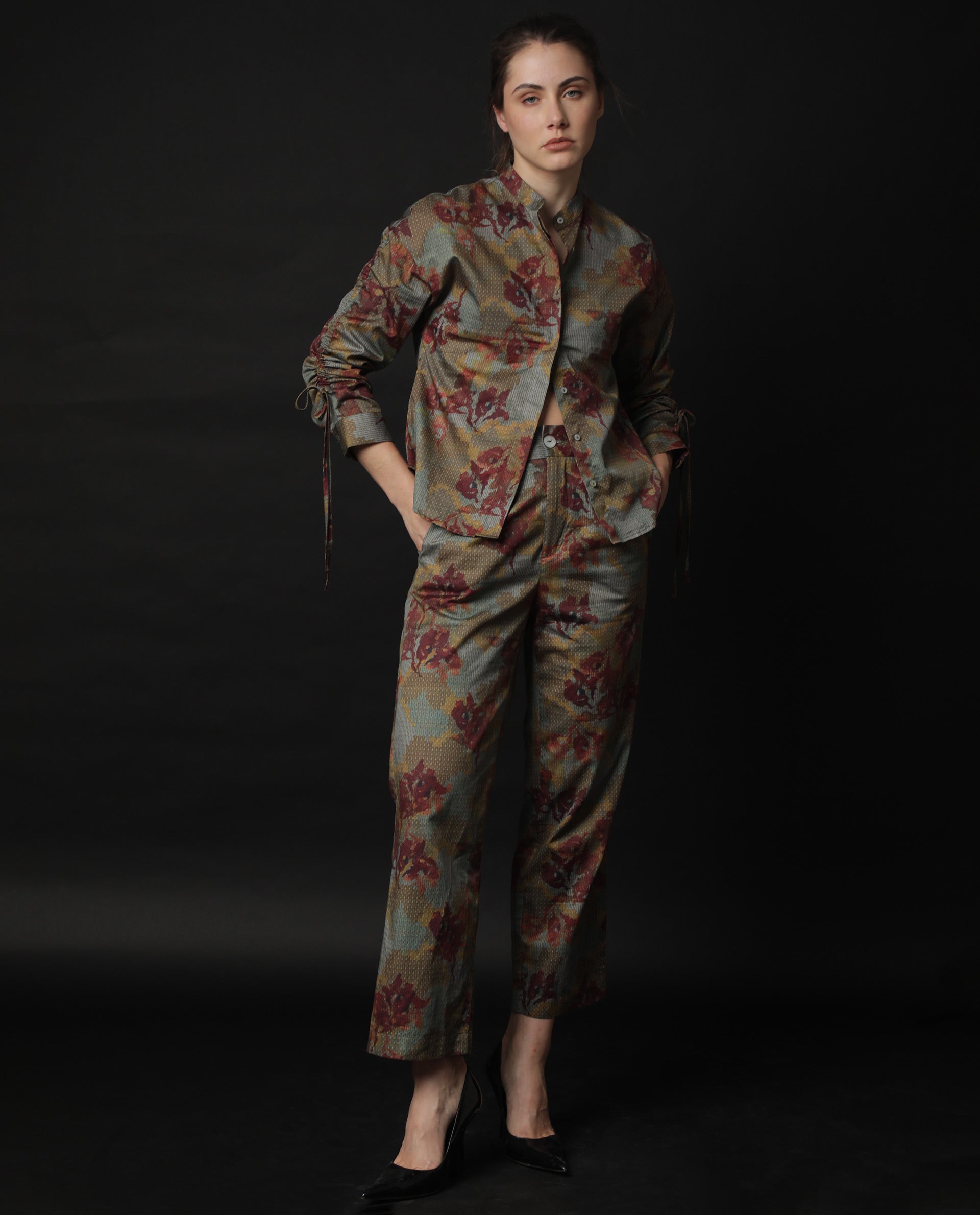 Rareism Women's Milan Olive Cotton Floral Print Ankle Length Tailored Trouser