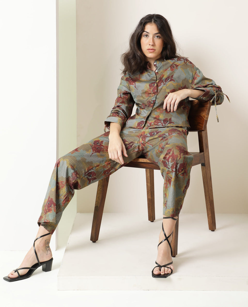 Rareism Women's Milan Olive Cotton Floral Print Ankle Length Tailored Trouser