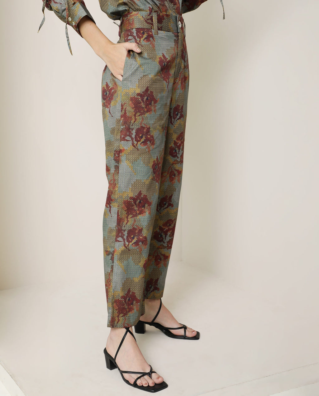 Rareism Women's Milan Olive Cotton Floral Print Ankle Length Tailored Trouser