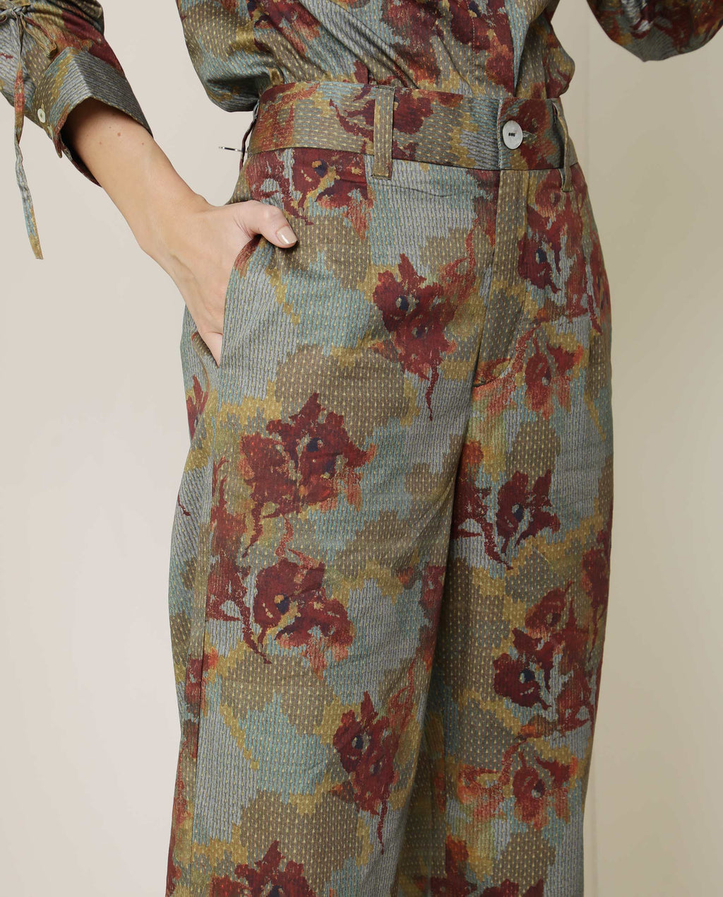 Rareism Women's Milan Olive Cotton Floral Print Ankle Length Tailored Trouser