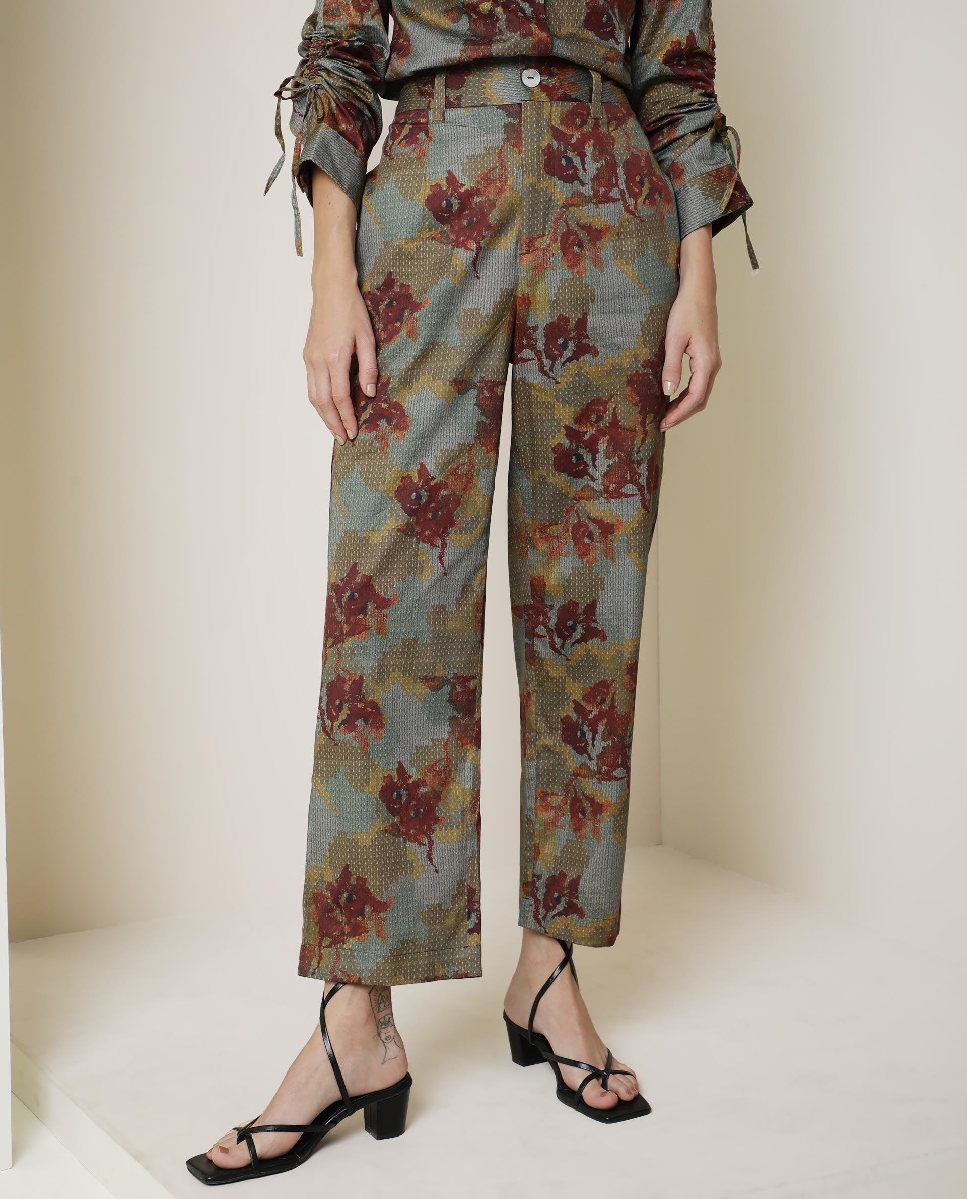 Rareism Women's Milan Olive Cotton Floral Print Ankle Length Tailored Trouser