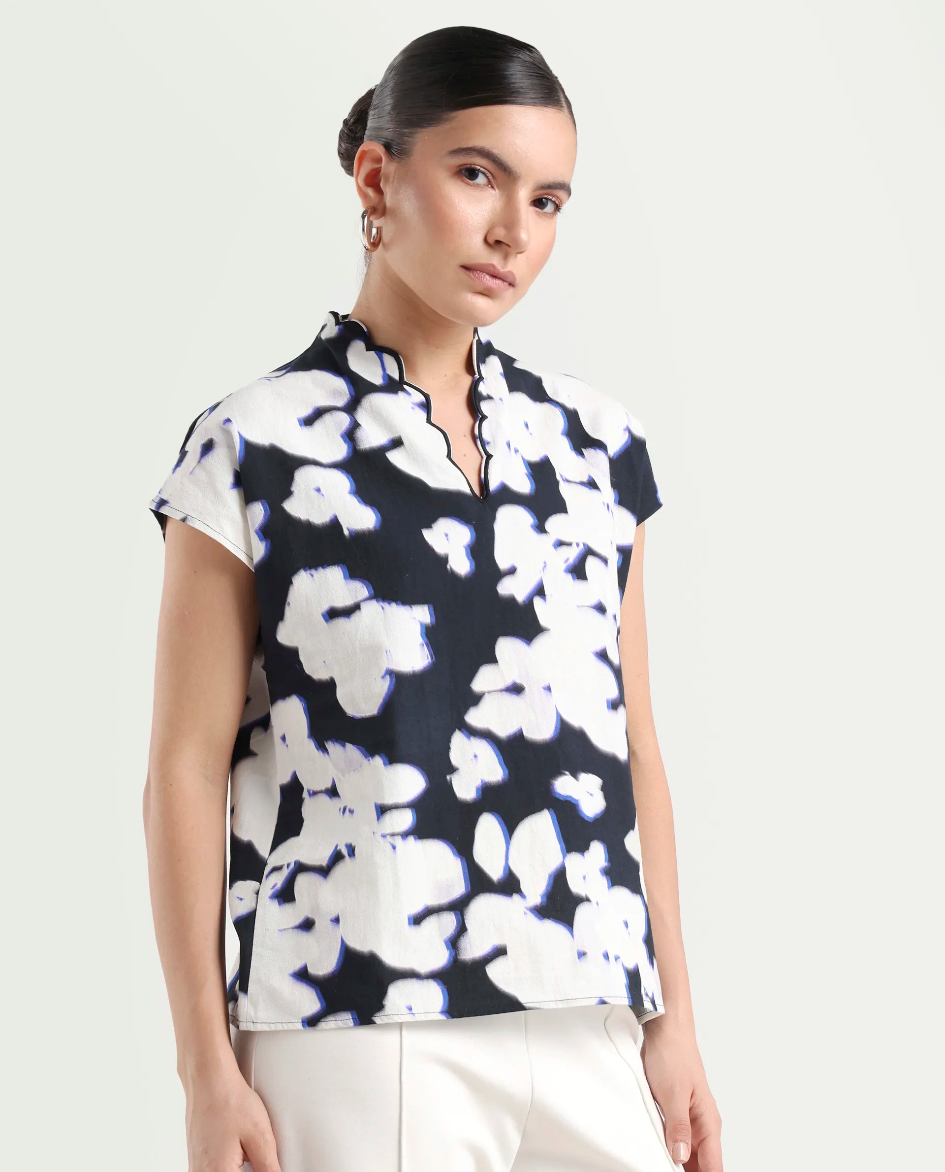 Rareism Women's Janfara T Black Cotton V-Neck Abstract Print Extended Sleeves Regular Fit Top