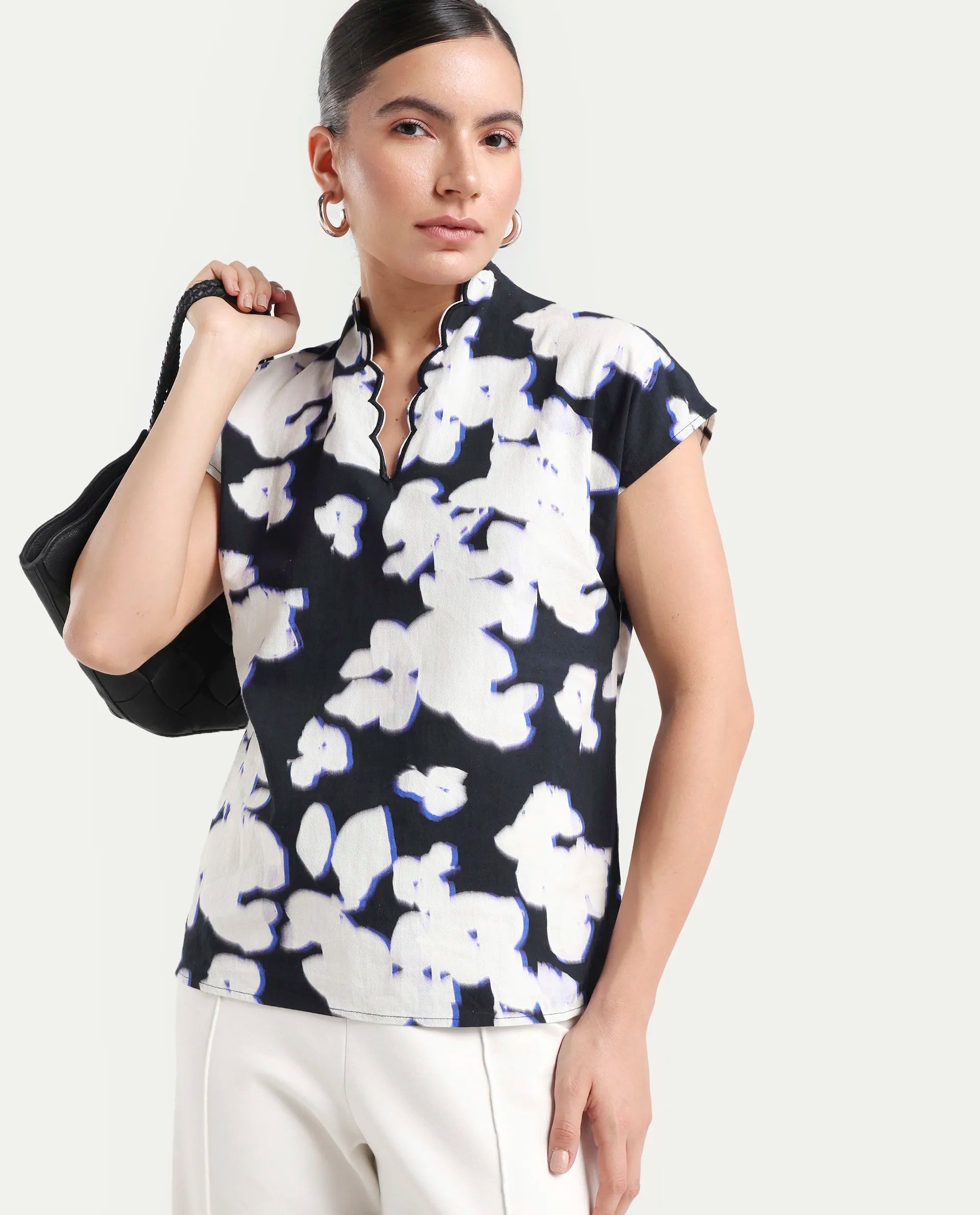 Rareism Women's Janfara T Black Cotton V-Neck Abstract Print Extended Sleeves Regular Fit Top