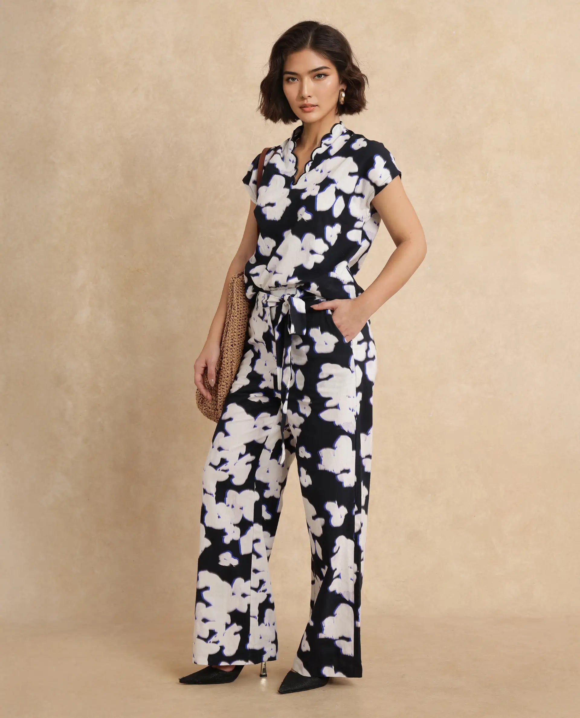 Rareism Women's Janfara B Black Cotton Abstract Print Ankle Length Wide Trouser