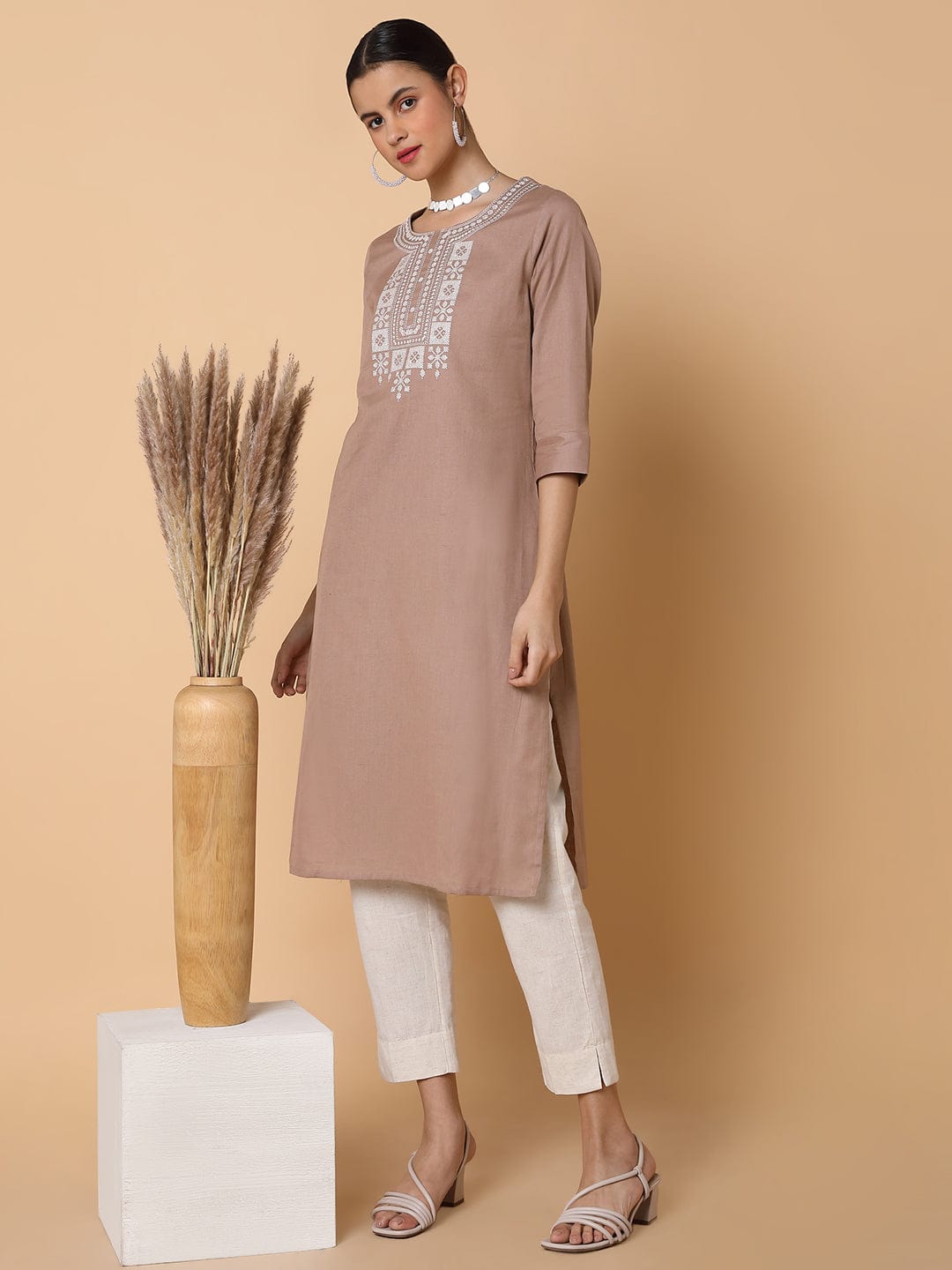 Women's Solid Beige Straight Kurta