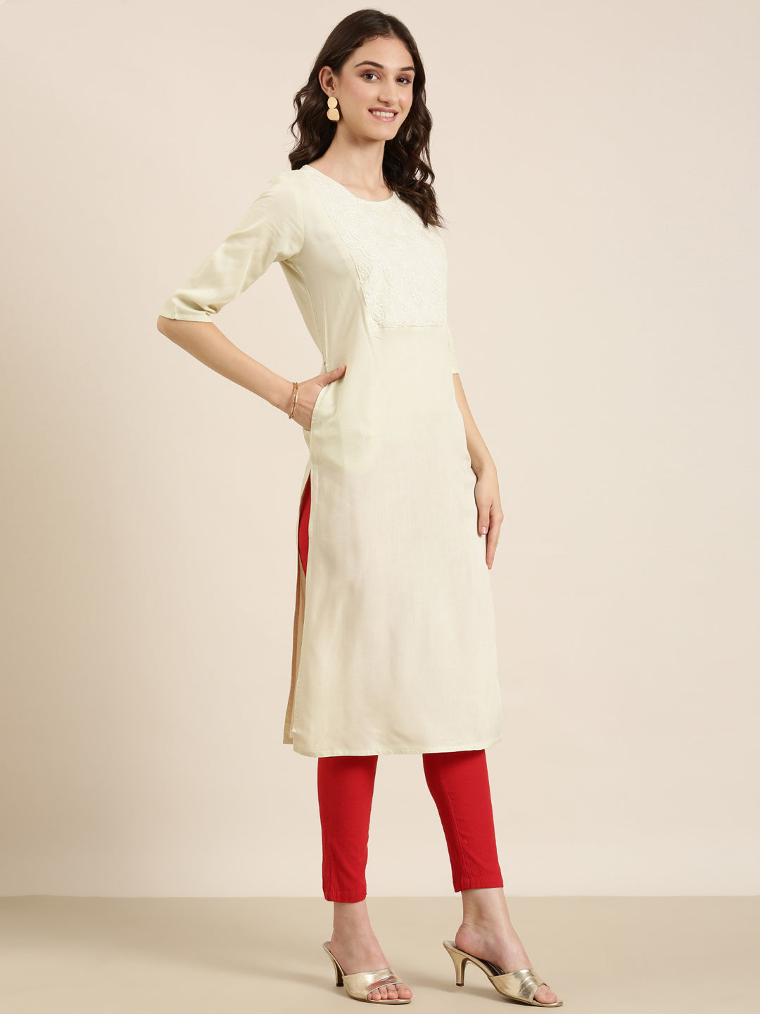 Women's Cream Floral Yoke Design Cotton Straight Kurta
