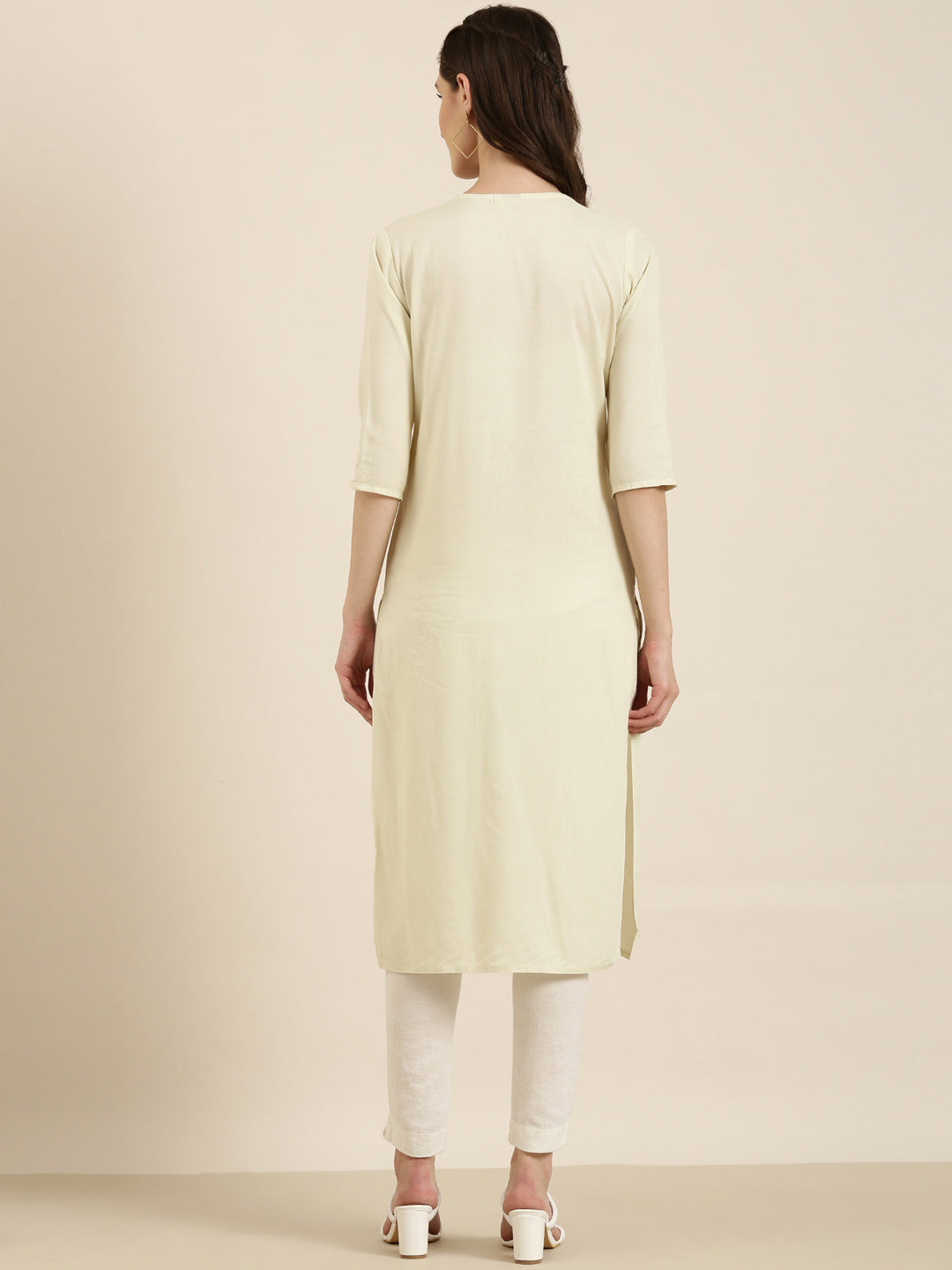 Women's Cream Floral Embroidered Straight Kurta