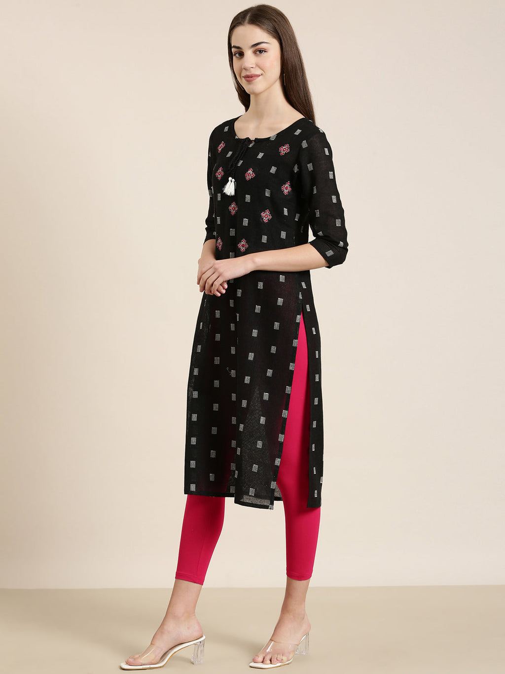 Women's Black Ethnic Motifs Embroidered Tie-Up Neck Straight Kurta